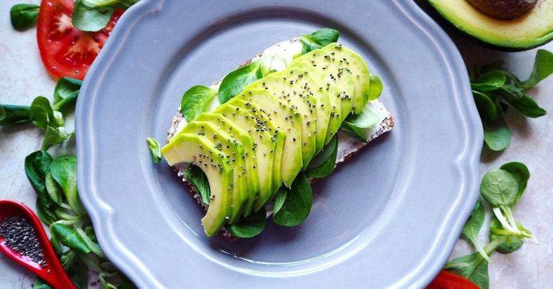 Soubor:1995 Rajčata plněná krémem z avokáda.jpg