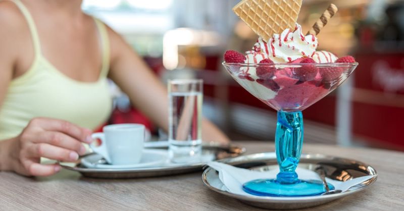 Soubor:308 Vafle s krémem a ovocem 5.jpg