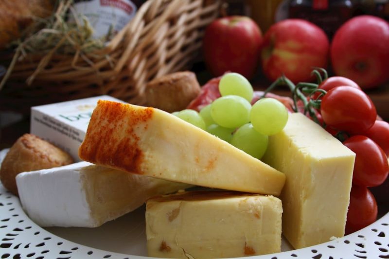 Soubor:371 Tvarohová pomazánka s jablkem a ořechy 2.jpg