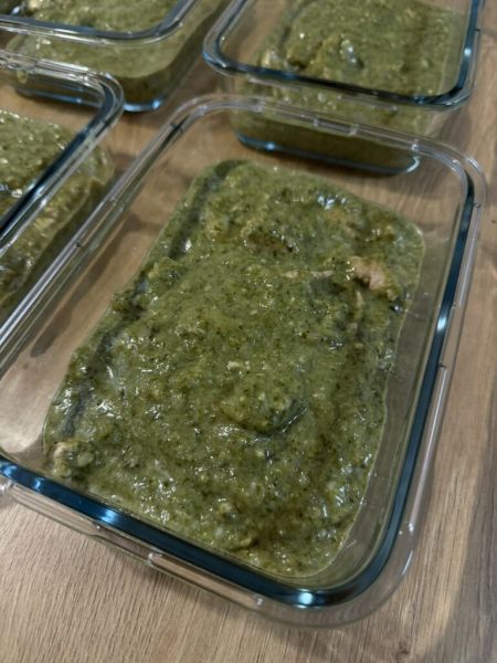 Soubor:Chicken Palak 07.jpg