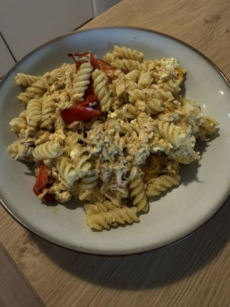 Soubor:Pečený losos s fusilli 02.jpg