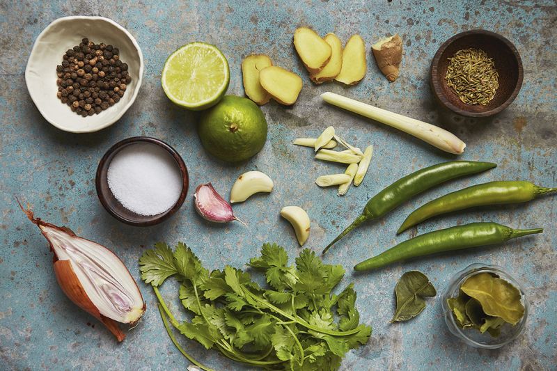 Soubor:Titulka suroviny 1.jpg